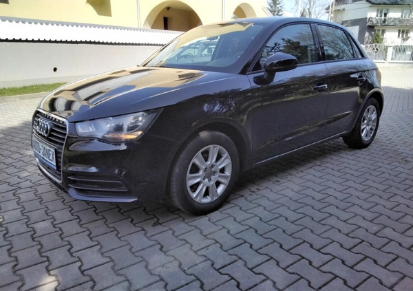 Audi A1 cena 42700 przebieg: 59100, rok produkcji 2014 z Ostrołęka małe 211